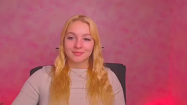 Snapshot of Milka_kiss_ chatting on 01.03.25 Milka kiss online show from 01.03.25