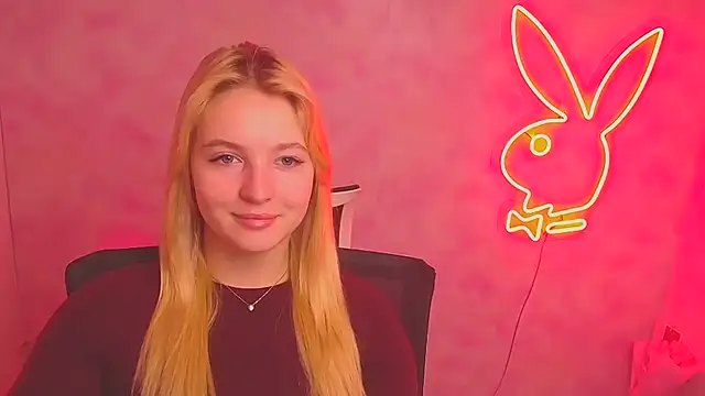 Snapshot of Milka_kiss_ chatting on 03.01.25 Milka kiss online show from 03.01.25