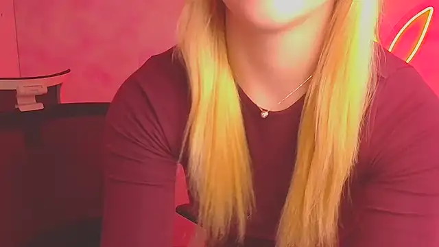 Snapshot of Milka_kiss_ chatting on 03.01.25 Milka kiss online show from 03.01.25