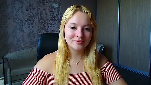 Snapshot of Milka_kiss_ chatting on 06.12.26 Milka kiss online show from 06.12.26