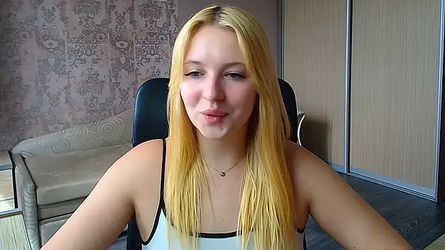 Snapshot of Milka_kiss_ chatting on 06.18.26 Milka kiss online show from 06.18.26