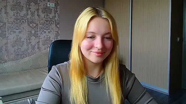 Snapshot of Milka_kiss_ chatting on 07.08.26 Milka kiss online show from 07.08.26