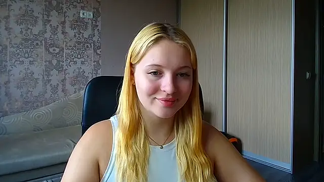 Snapshot of Milka_kiss_ chatting on 07.09.26 Milka kiss online show from 07.09.26
