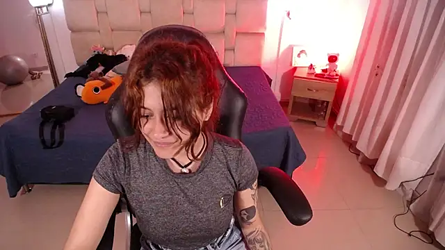 Snapshot of liz-beths chatting on 12.07.24 liz-beths online show from 12.07.24