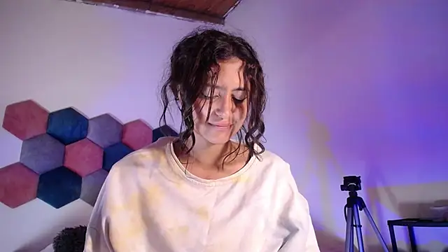 Snapshot of liz-beths chatting on 02.06.25 liz-beths online show from 02.06.25