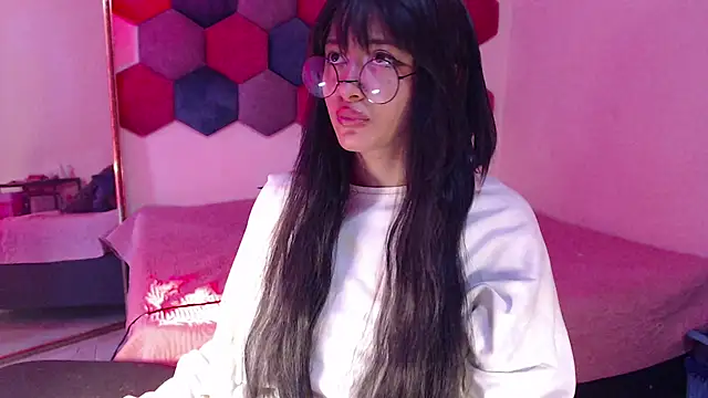 Snapshot of liz-beths chatting on 02.28.25 liz-beths online show from 02.28.25