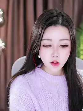 Qiaoqiao  online show from 01.26.25