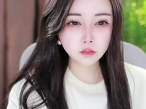 Qiaoqiao  online show from 01.28.25