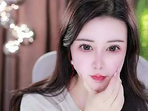 Qiaoqiao  online show from 02.15.25