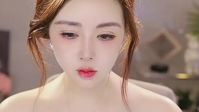 Qiaoqiao  online show from 02.05.26