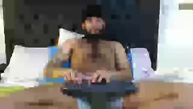 Snapshot of samir_music chatting on 01.25.25 samir music online show from 01.25.25