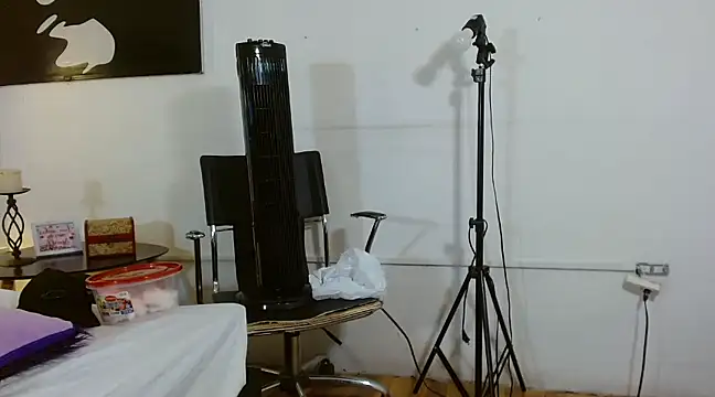 Snapshot of samir_music chatting on 03.13.25 samir music online show from 03.13.25