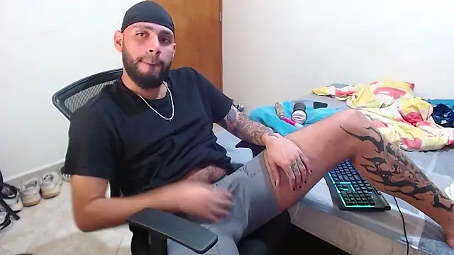 Snapshot of samir_music chatting on 09.13.25 samir music online show from 09.13.25