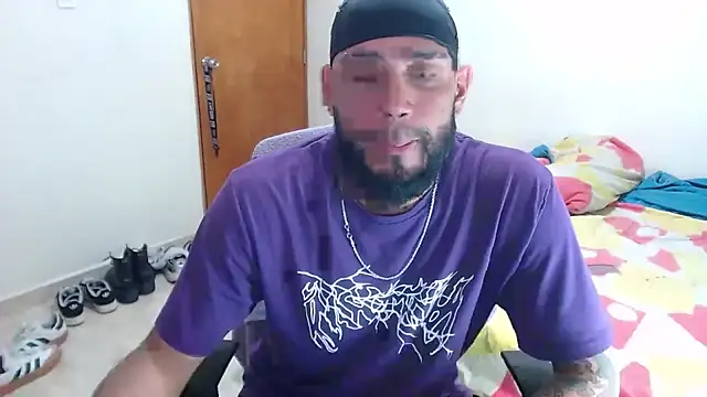 Snapshot of samir_music chatting on 09.28.25 samir music online show from 09.28.25