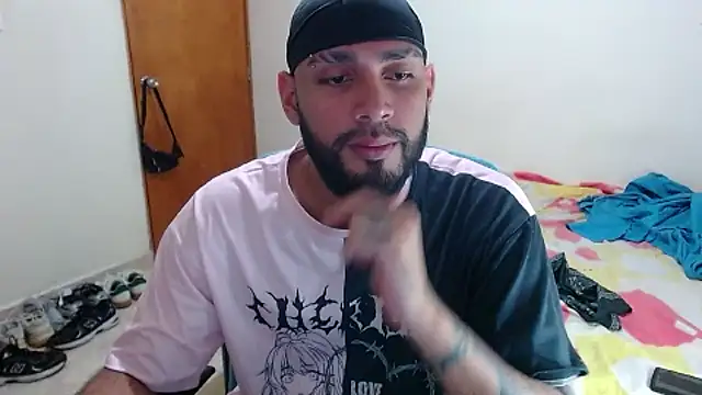 Snapshot of samir_music chatting on 10.16.25 samir music online show from 10.16.25