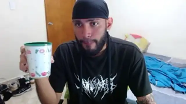 Snapshot of samir_music chatting on 10.27.25 samir music online show from 10.27.25