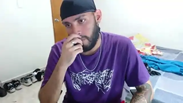 Snapshot of samir_music chatting on 10.30.25 samir music online show from 10.30.25