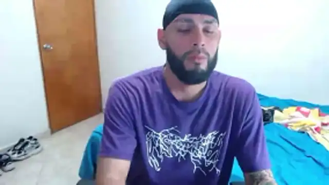 Snapshot of samir_music chatting on 11.09.25 samir music online show from 11.09.25