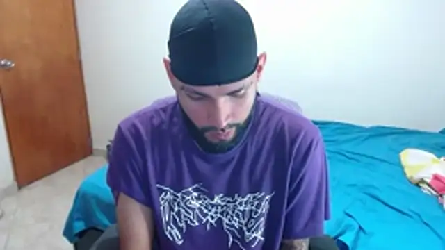 Snapshot of samir_music chatting on 11.10.25 samir music online show from 11.10.25