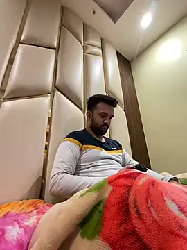 Snapshot of BengaliBabu_Rohan chatting on 12.21.24 BengaliBabu Rohan online show from 12.21.24