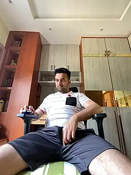 Snapshot of BengaliBabu_Rohan chatting on 02.21.25 BengaliBabu Rohan online show from 02.21.25