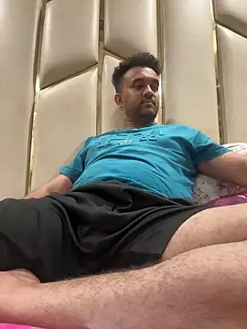 Snapshot of BengaliBabu_Rohan chatting on 12.14.25 BengaliBabu Rohan online show from 12.14.25