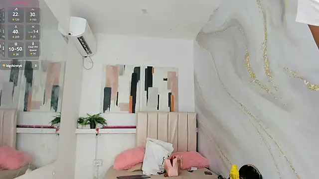 flavia cruz online show from 10.31.25