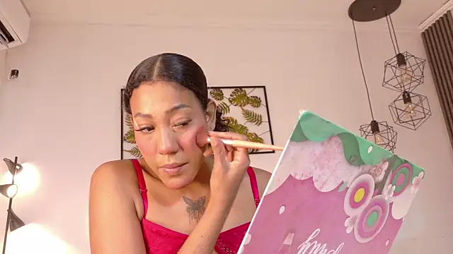 flavia cruz online show from 12.16.25