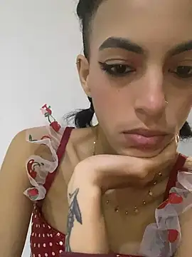 LilitRobins online show from 02.15.25