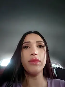 Snapshot of Naty_Santos chatting on 02.21.25 Naty Santos online show from 02.21.25