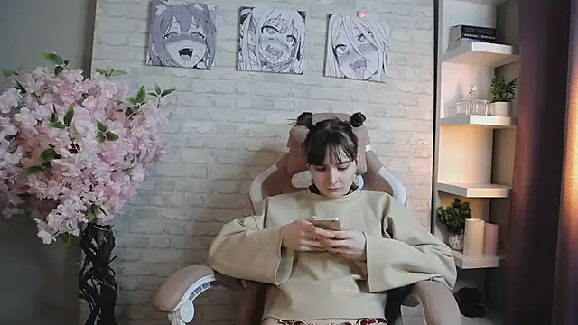 ManuTaya online show from 12.28.24