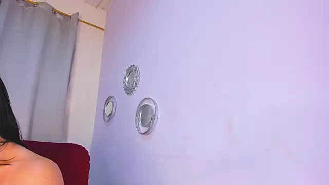 LunaMontiel online show from 02.15.25