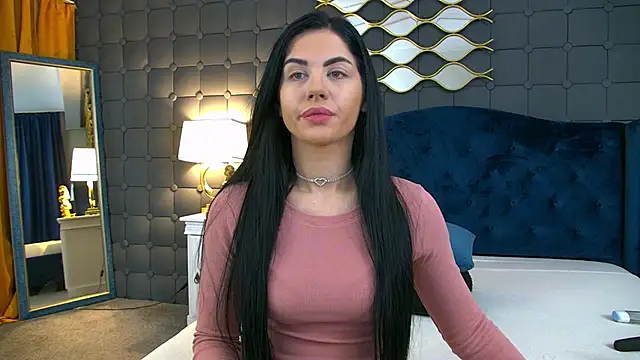 LeyaCass online show from 01.10.26