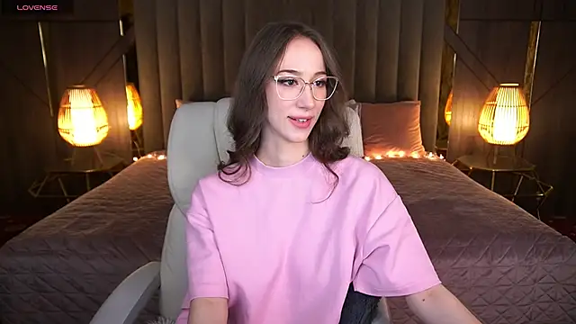 Evelyn Rush online show from 03.23.25