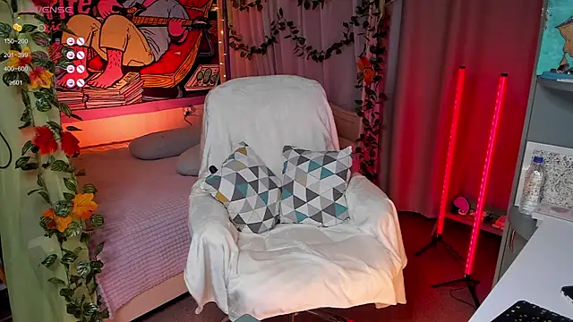 Snapshot of _Forest_Lina_ chatting on 12.08.24 Forest Lina online show from 12.08.24