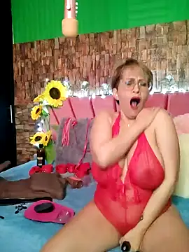 Snapshot of Isabelle_Lov18 chatting on 01.06.25 Isabelle Lov18 online show from 01.06.25