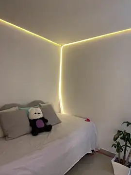 AmmyCollinsW online show from 04.02.26