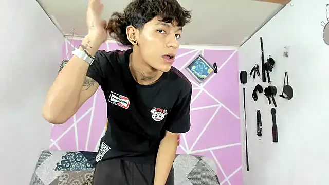 Fresahot2005 online show from 01.30.25