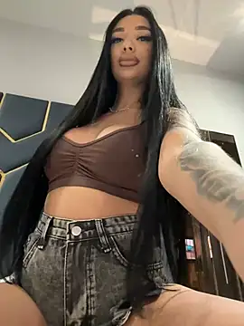 amirahylerr online show from 12.15.24