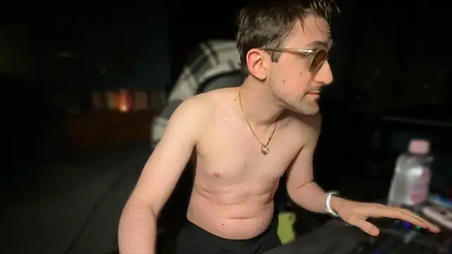 Stefisexy91 online show from 10.28.25