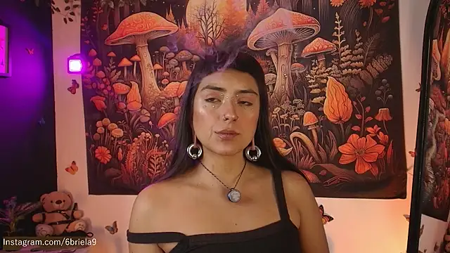 6Briela9  online show from 02.20.26