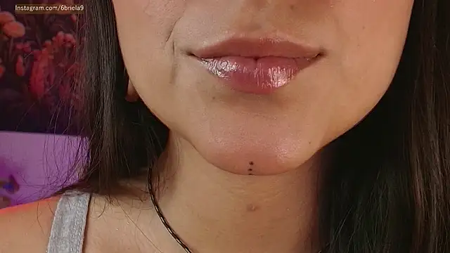 6Briela9  online show from 04.17.26