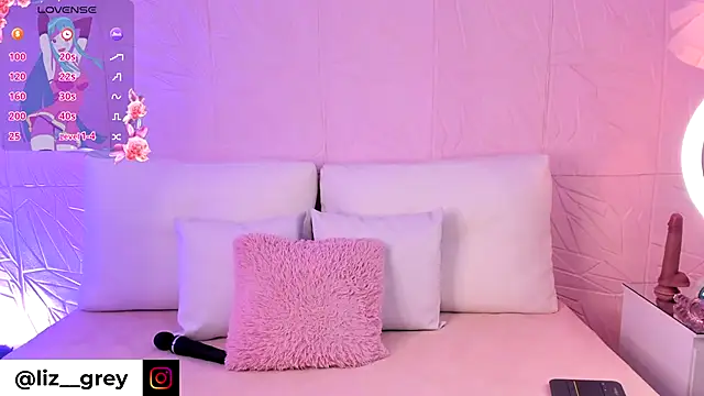 Liz grey  online show from 10.15.25