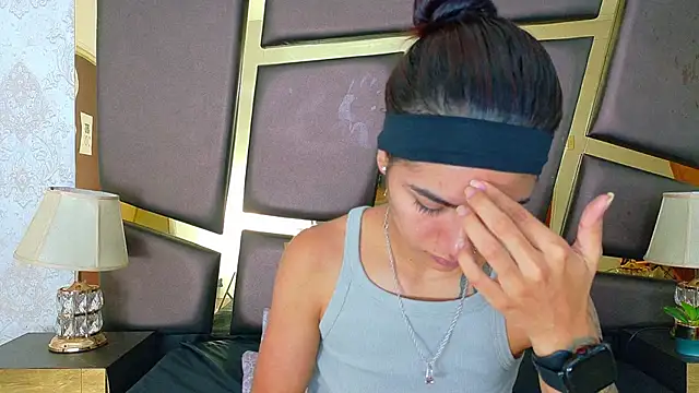 NicoleEsposito online show from 10.10.25