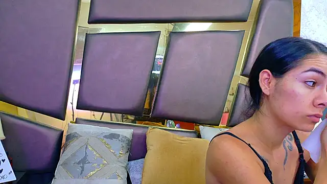 NicoleEsposito online show from 04.16.26