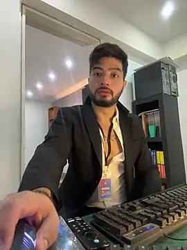 Snapshot of _tony8 chatting on 11.27.25 tony8 online show from 11.27.25