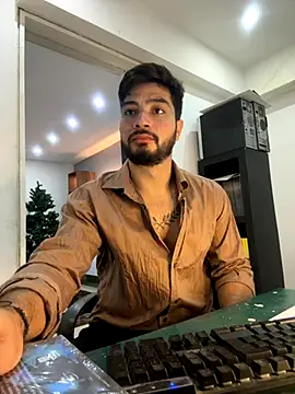 Snapshot of _tony8 chatting on 11.28.25 tony8 online show from 11.28.25