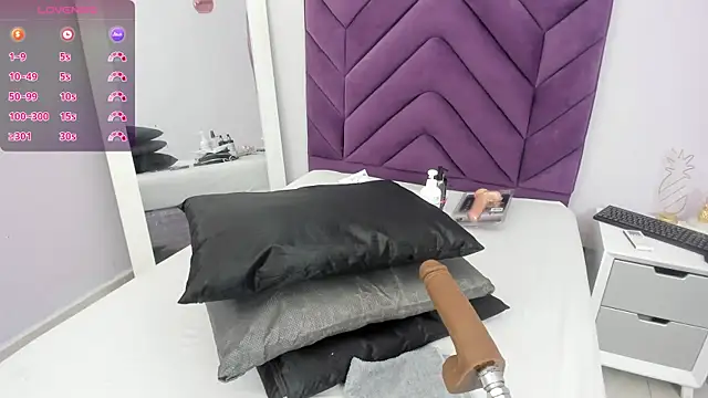 Maddyjohnsonn online show from 12.18.24