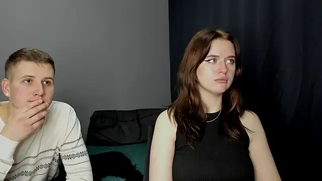 Pinku kitsune online show from 12.11.24