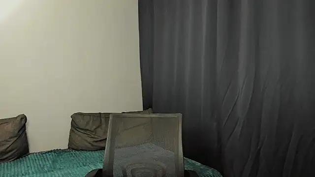 Pinku kitsune online show from 02.16.25